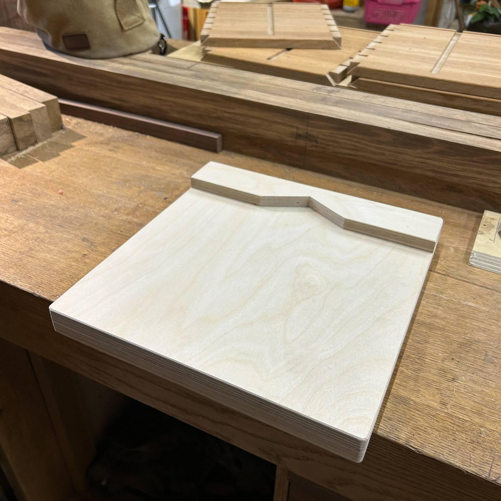 コンパクトな彫刻用固定具、バーチ材の彫刻デザイン補助具、作業 - Woodworking Workshop Design のレビューと価格